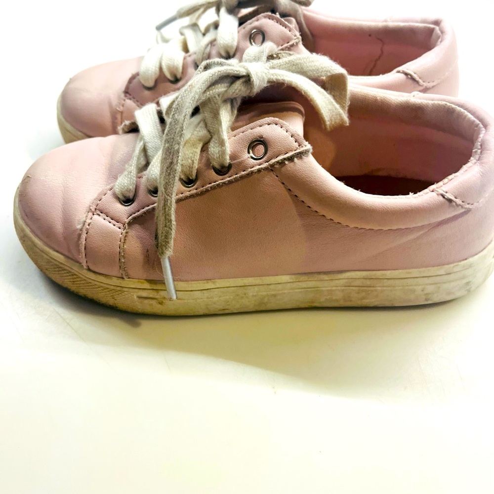 Pink toddler 11 sneakers